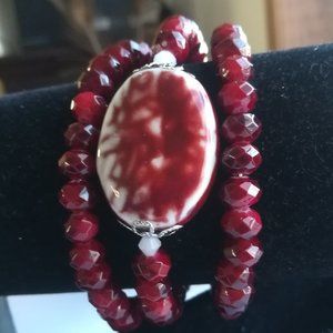 Cranberry and White Memory Wire Bracelet with 3/4 inch Ceramic Focal